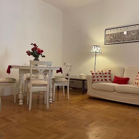 Elegant Apt-Typical Roman Palazzina Pz Alessandria Eksteriør billede