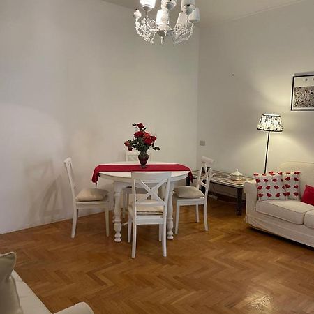 Elegant Apt-Typical Roman Palazzina Pz Alessandria Eksteriør billede
